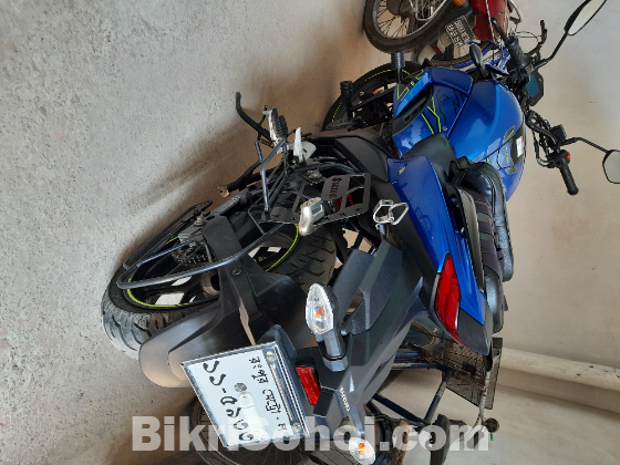 Suzuki Gixxer